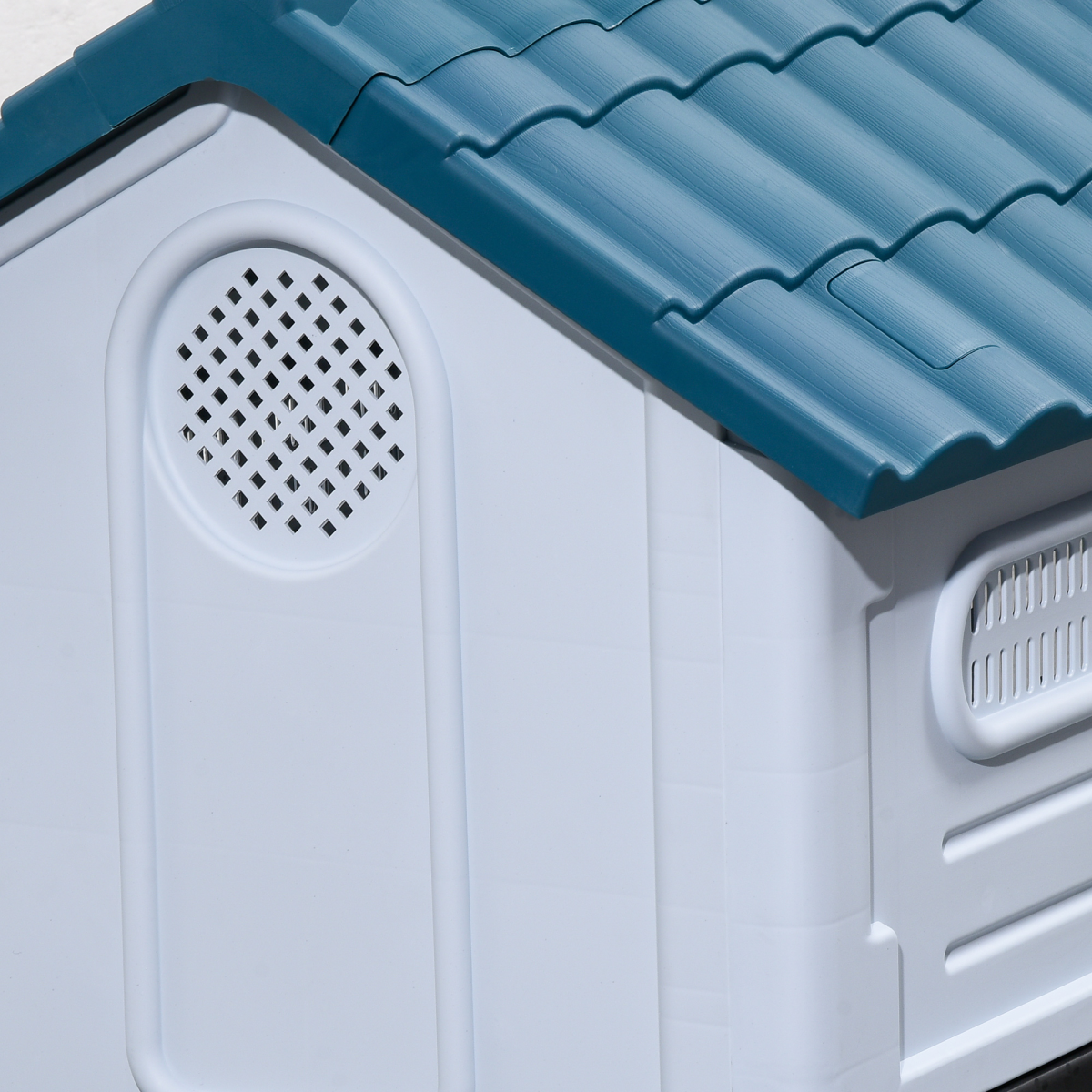 Dog Kennel for Outside Plastic Dog House for XS Dogs, 64.5 x 57 x 66cm